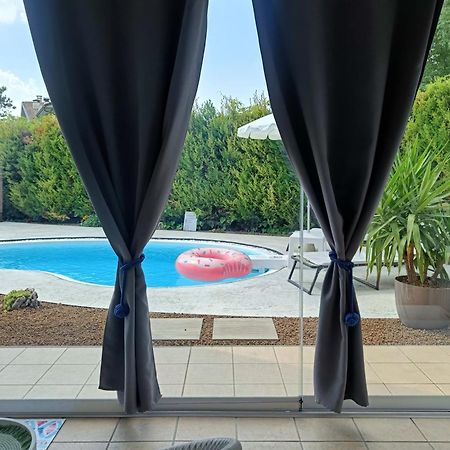 Picnic Room And Pool Castelnuovo del Garda Bagian luar foto