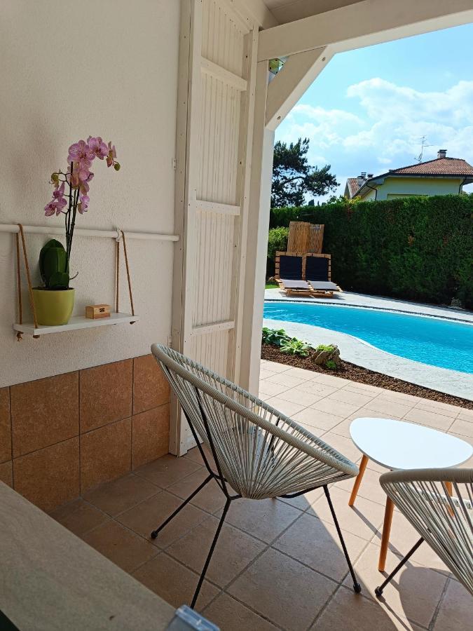 Picnic Room And Pool Castelnuovo del Garda Bagian luar foto