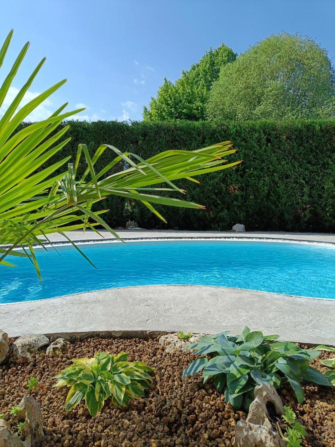 Picnic Room And Pool Castelnuovo del Garda Bagian luar foto