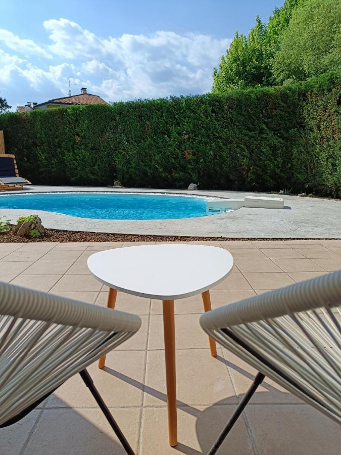 Picnic Room And Pool Castelnuovo del Garda Bagian luar foto