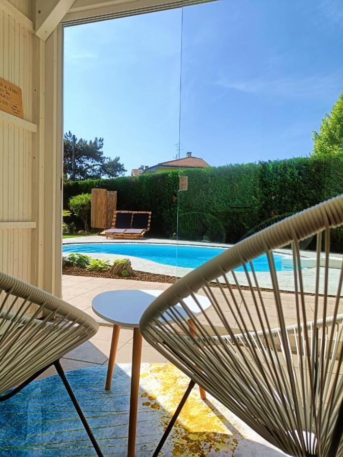 Picnic Room And Pool Castelnuovo del Garda Bagian luar foto