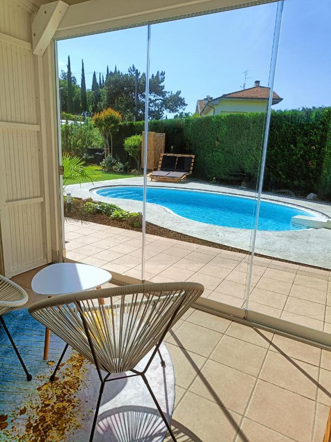Picnic Room And Pool Castelnuovo del Garda Bagian luar foto
